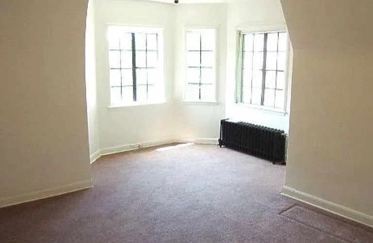 775 E. Broad St — Photo 90
