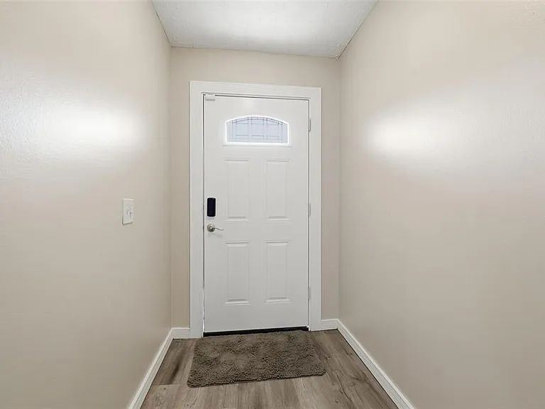 7403 Providence Rd — Photo 12