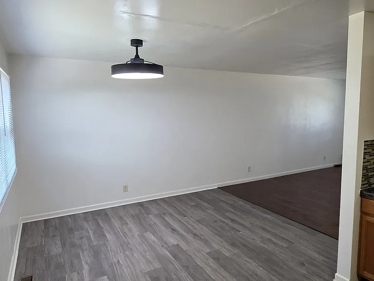 2127 W Virginia Ave — Photo 19