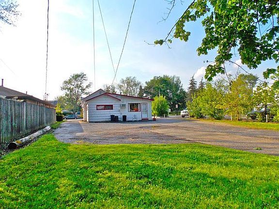 5th image of 4138 Main St
