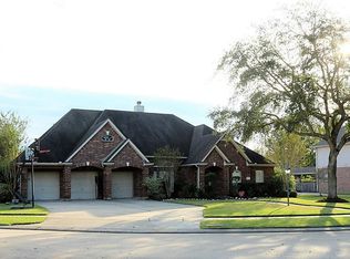 2865 Wimbledon Ln, Friendswood, TX 77546