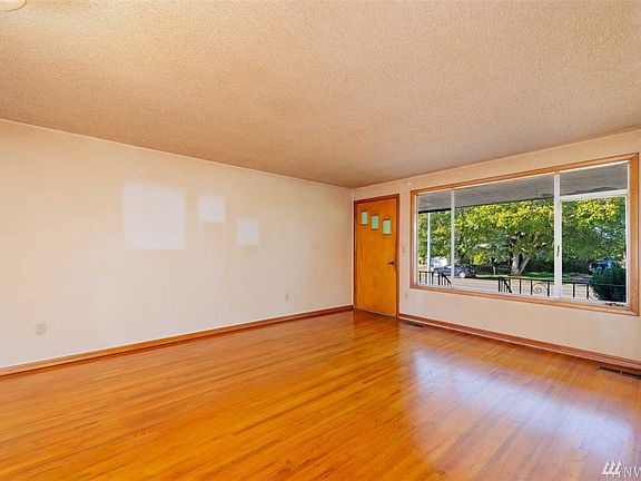 3rd image of 4512 N 30th St