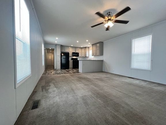2nd image of 2937 Mallow St #609