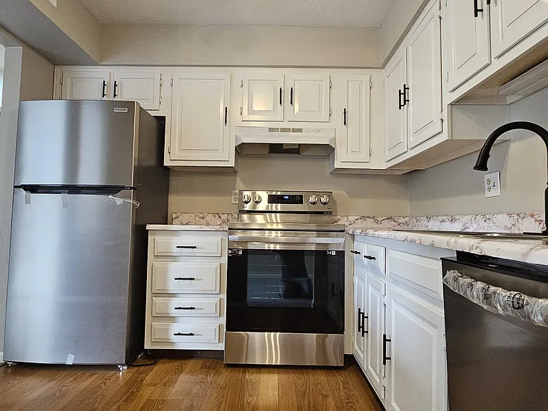5275 Portland St #304 — Photo 11
