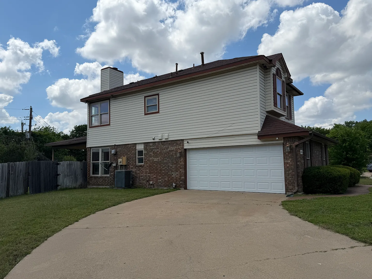 3 bed, 1894 sqft, $1,645 — Photo 4