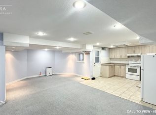 3669 Baird Ct #2, Mississauga, ON L5L4T6