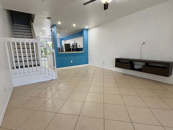 3rd image of 1956 Alamanda Way