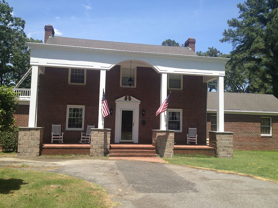 1st image of 300 Kemp Ln