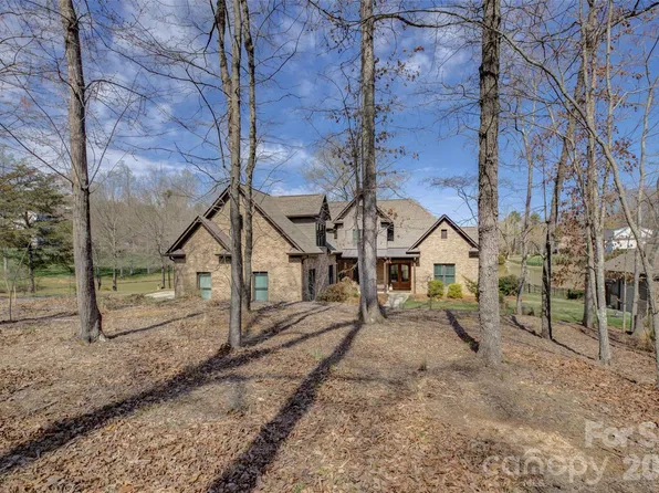 8100 Chaplin Cir, Waxhaw, NC 28173