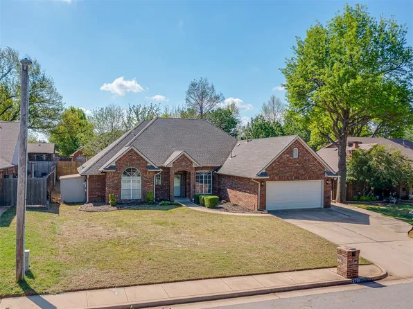 2700 Woodhollow Trl, Edmond, OK 73012