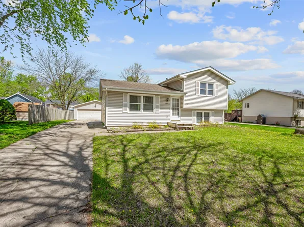 1005 6th St NW, Altoona, IA 50009