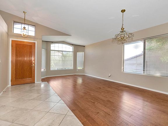 3rd image of 9805 N Sunrise Cir