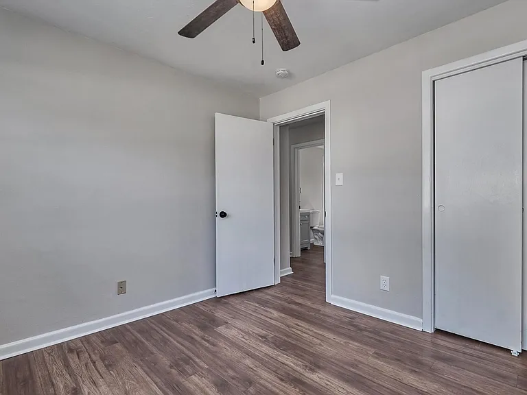 2275 Wolf St #B — Photo 8