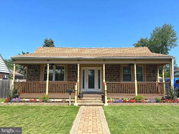 11606 Heather St, Philadelphia, PA 19116