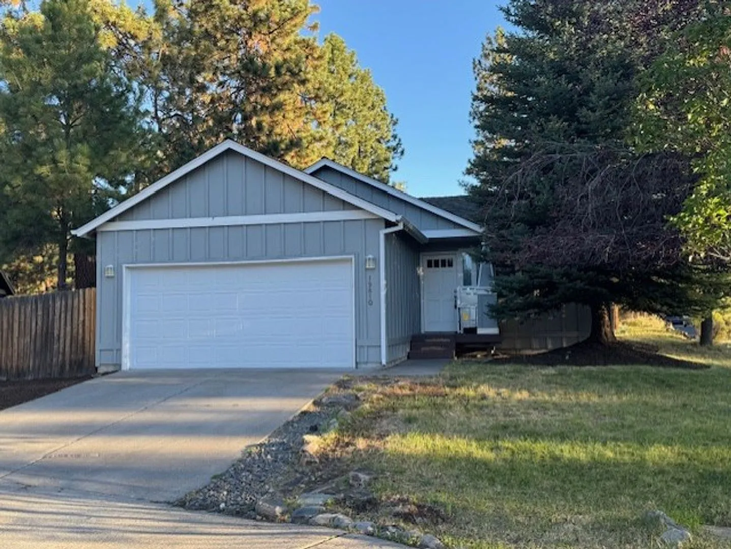 Single level home SW Bend — Photo 1