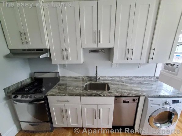 22 Concord Ave, Cambridge, MA