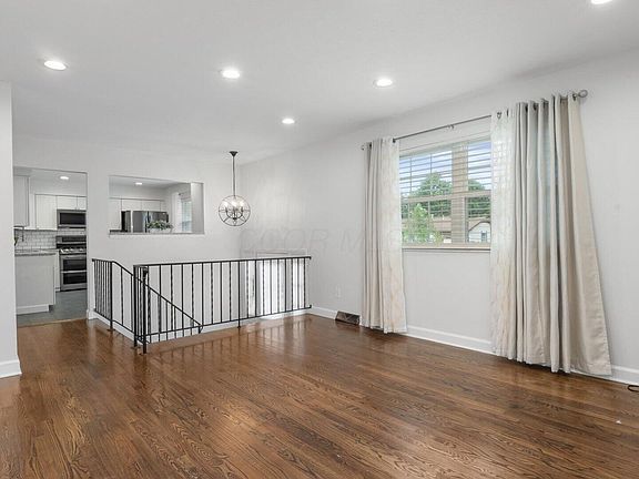 2nd image of 473 Barwood Dr