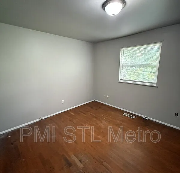 10435 Castle Dr — Photo 4