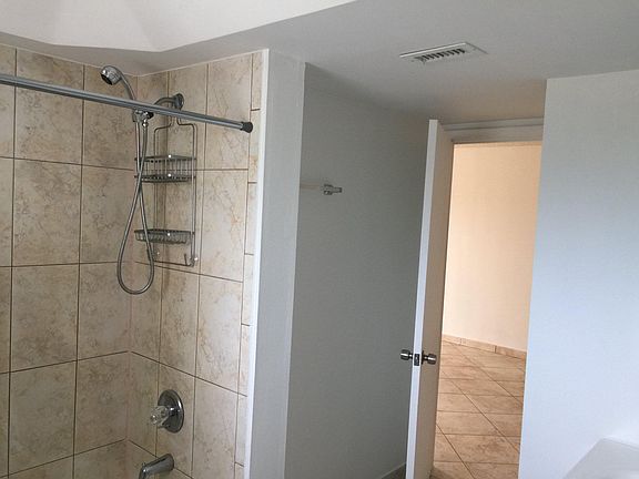 5th image of 6445 Indian Creek Dr APT 301