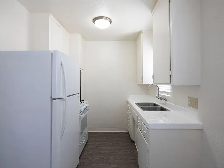 National Ave. Apartments — Photo 7