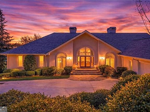 5th image of 2917 Pointe Dr