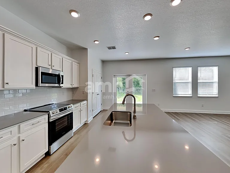 6420 Atlantic Beach Ave — Photo 4