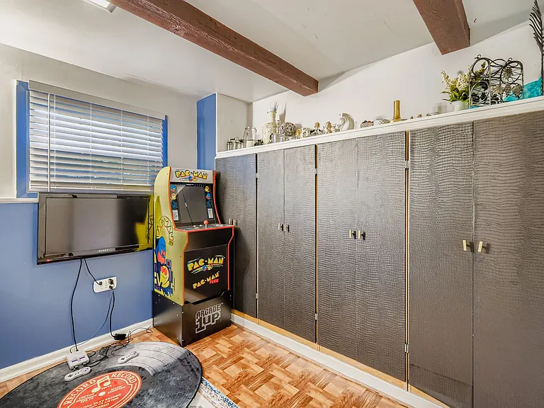 375 Pebblecreek Dr — Photo 24
