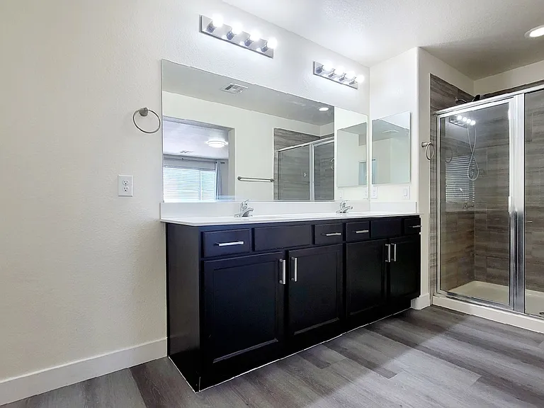8518 Genesee Ct — Photo 17