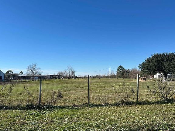 5th image of 210 Borne Ln