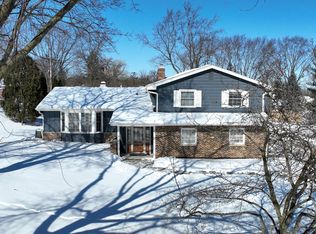 16650 Martha Dr, Brookfield, WI 53005