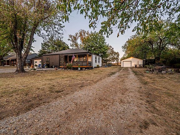 5th image of 14494 SW Phyllis Rd