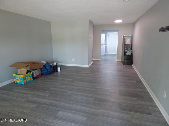 3rd image of 153 Travis Dr