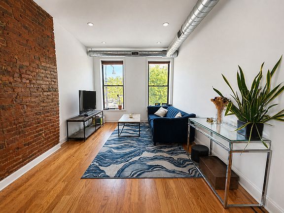 3rd image of 598 Vanderbilt Ave #1