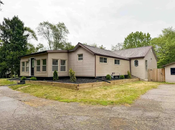 11484 Anderson Rd, Granger, IN 46530