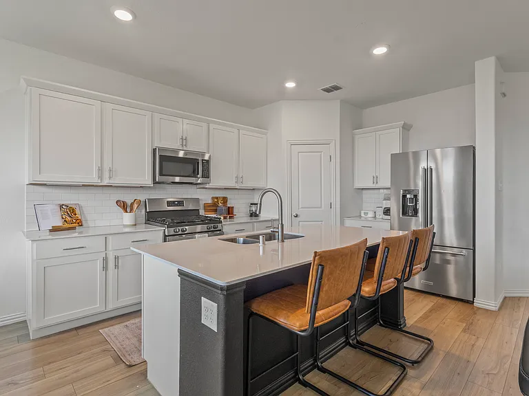 9713 Wild Prairie Way — Photo 8