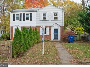 2132 Farrington Ave, Alexandria, VA 22303
