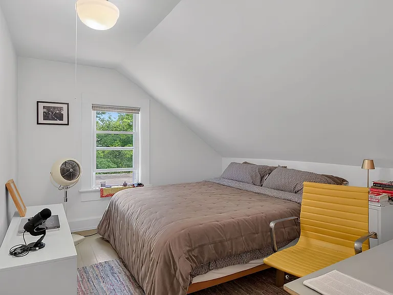 392 Park St #A — Photo 28
