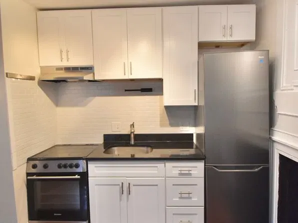 17 Beckford St APT 4, Salem, MA 01970