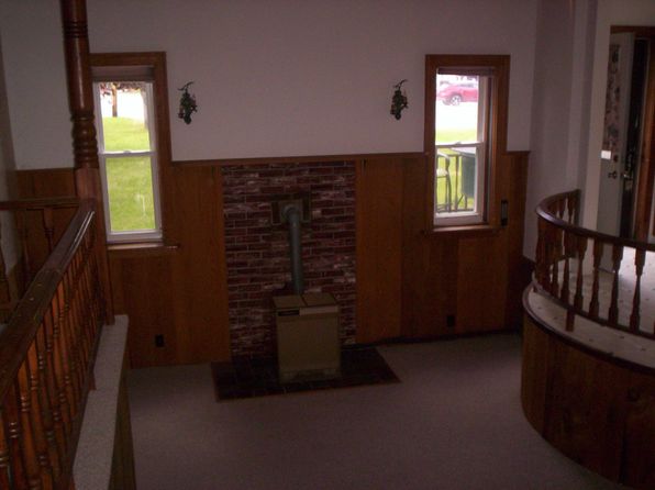 25 Martha St, Ellicottville, NY 14731