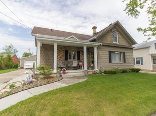 726 N 12th St, Manitowoc, WI 54220