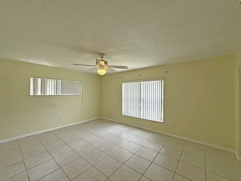 2130 SE Wild Meadow Cir — Photo 10