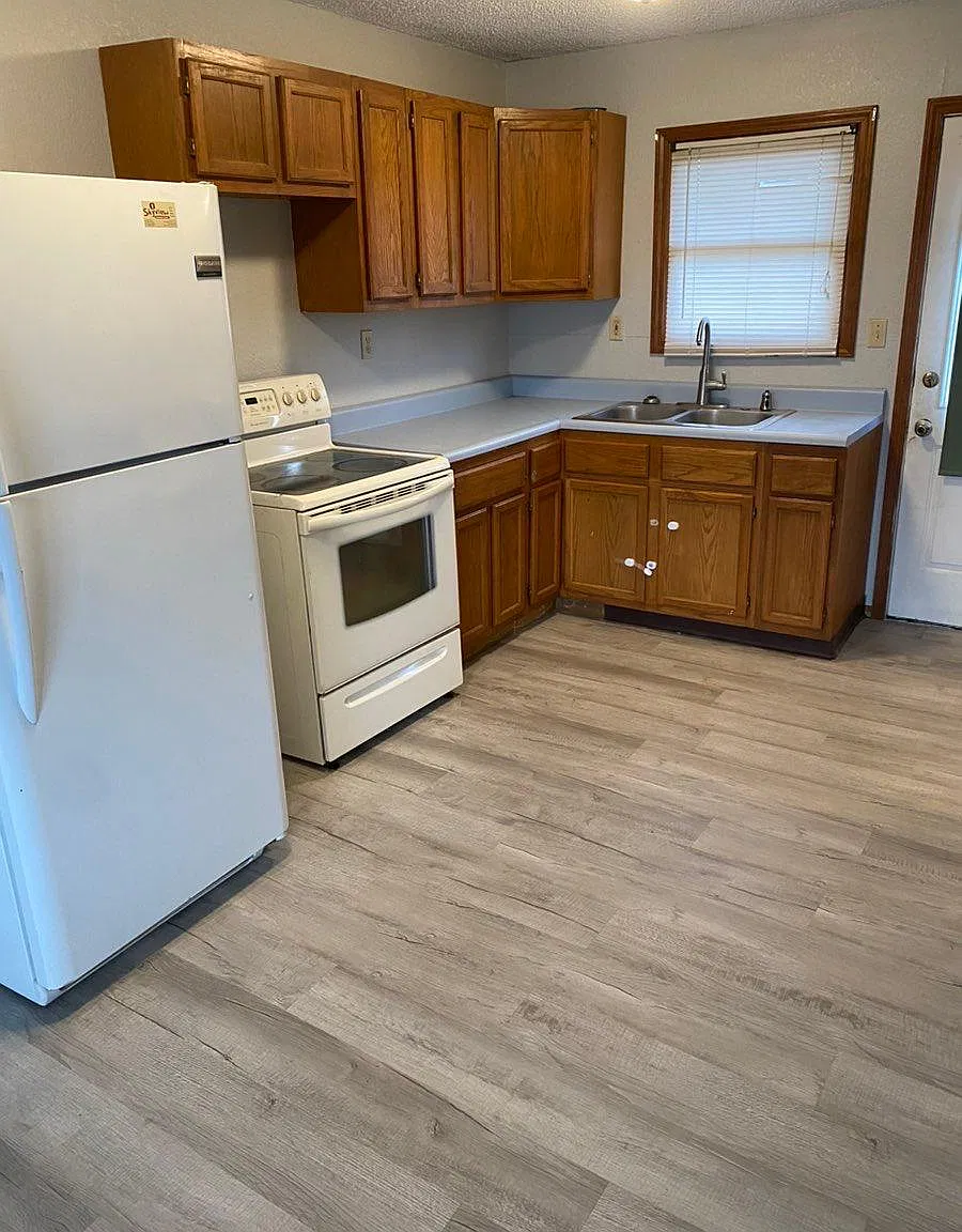 2307 Bridge St — Photo 3