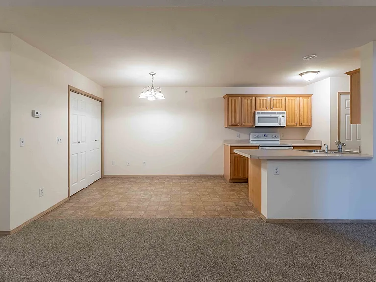 Battlefield Park Apartments — Photo 92