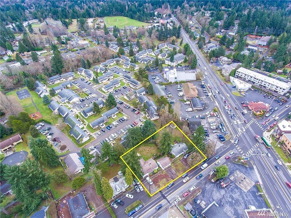2nd image of 20016 19th Ave NE