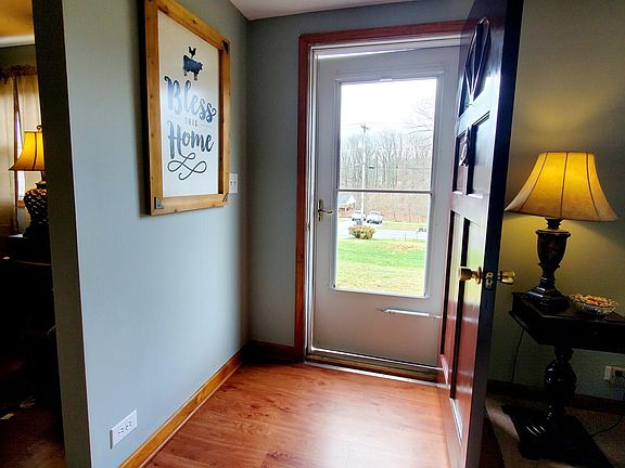 4th image of 1548 Bell Town Rd