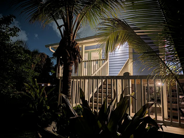 Apartment B porch and entrance