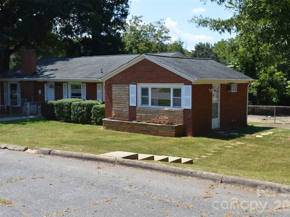 437 Hillcrest Rd, Statesville, NC 28677