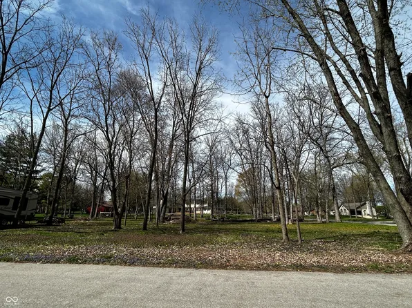 6670 Crown Dr, Brownsburg, IN 46112