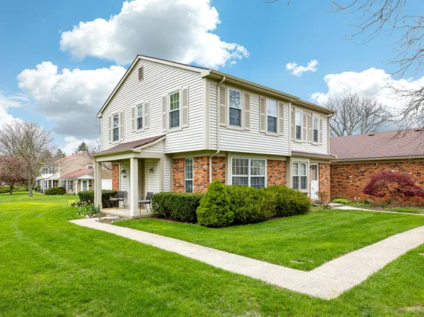 2741 Winthrop Ct, Ann Arbor, MI 48104