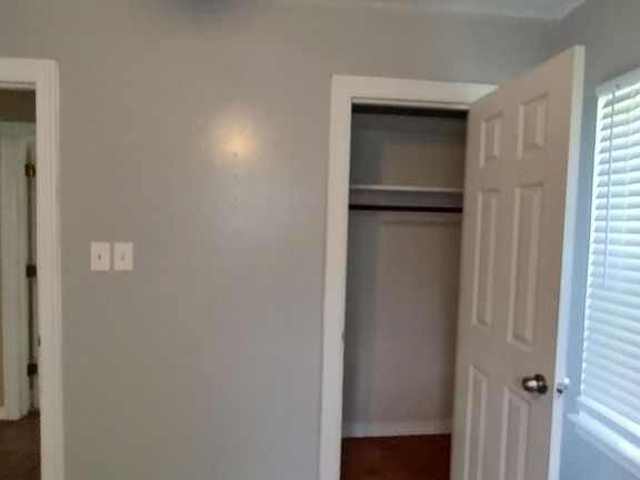 3rd image of 202 Dogwood St